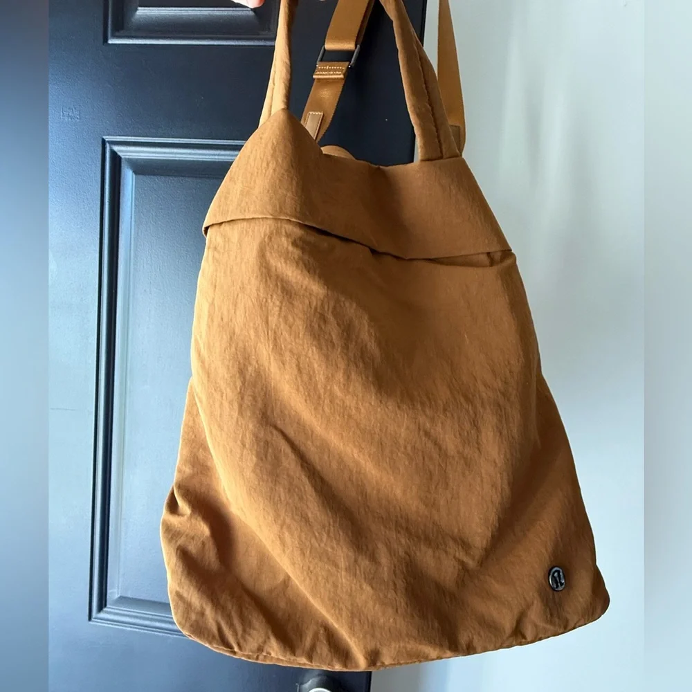 lululemon on my level 2.0 tote bag - Picture 10 of 11